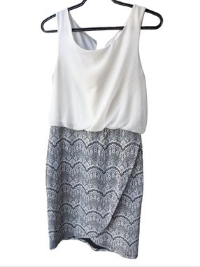 Simons White and Gray Sleeveless Lace-Pattern Mini Dress